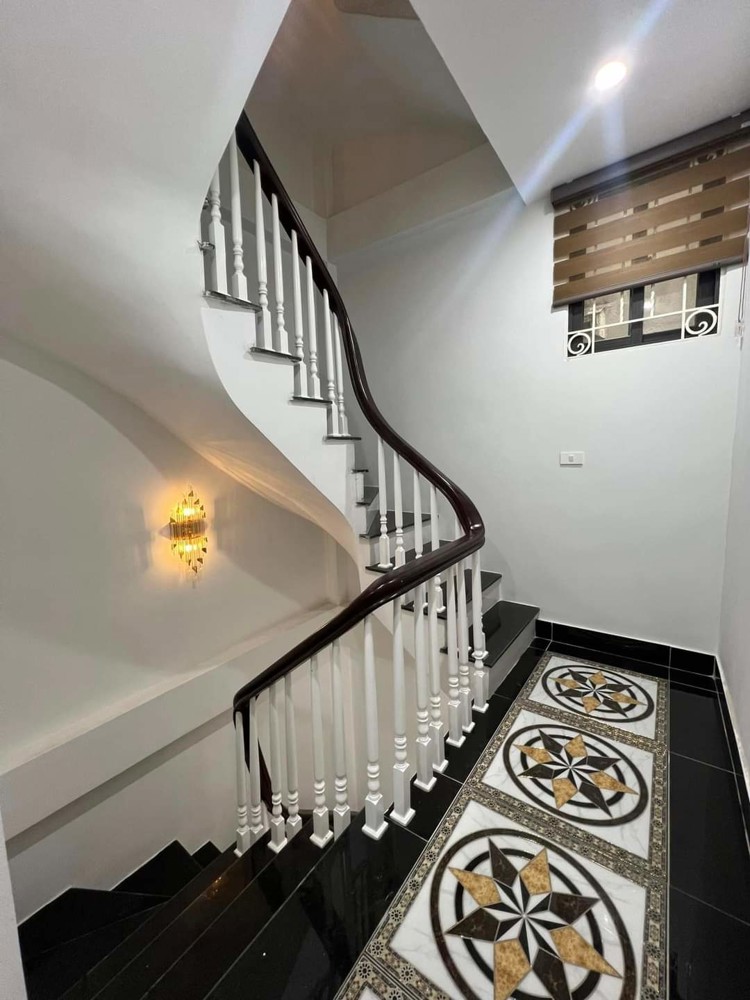 Cho Thuê Nhà, Thang Máy, 82M2- 4T, Nguyễn Tuân, Vũ Trọng Phụng -32 Tr