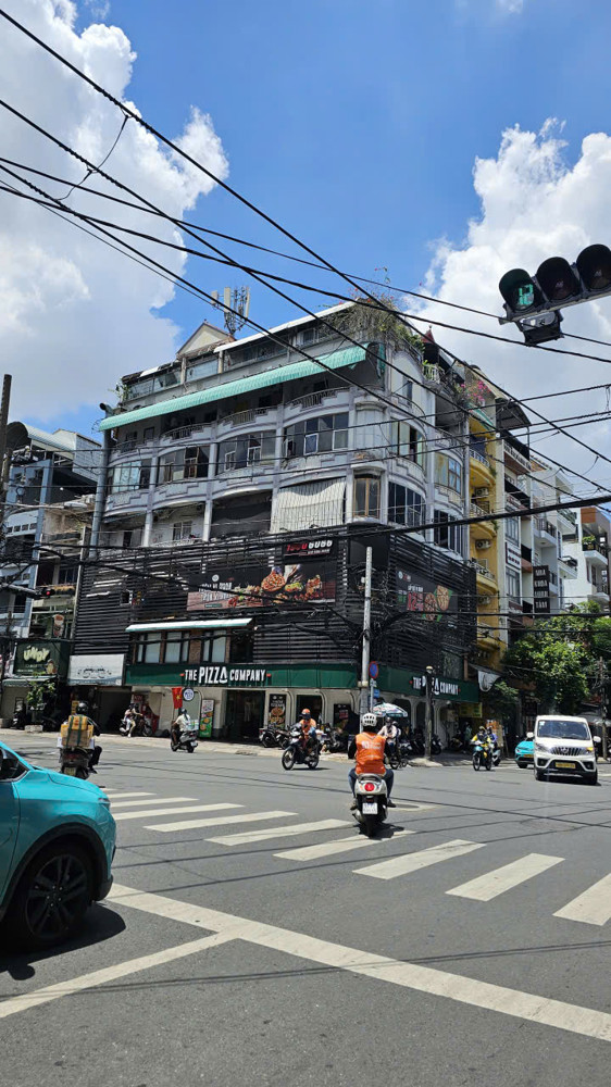 Chủ Cần Tiền Bán Gấp Nhà Mặt Tiền Bàu Cát 133M2, Kinh Doanh Đỉnh, Giá Tốt Nhất Khu Vực - Lh:
