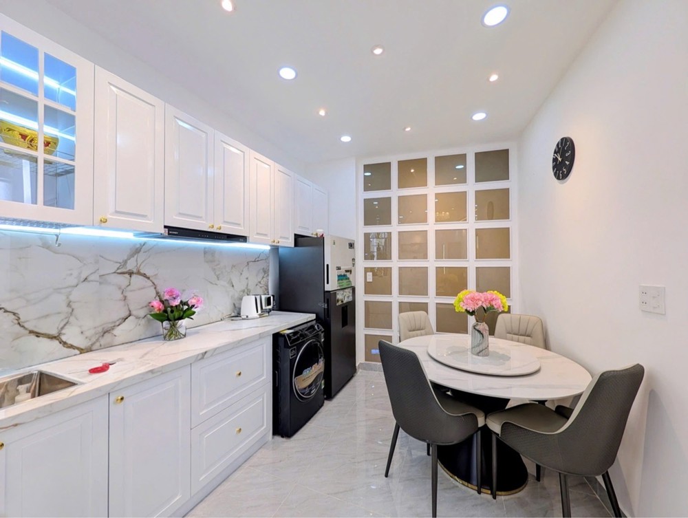 Khu Đ.g Hoa Phan Xích Long - 60M2 - 2 Tầng (Có Pn Trệt) - Vài Bước Ra Mặt Tiền Hoa Sữa - Chỉ