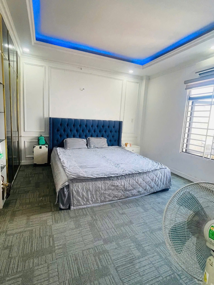 Nhà Phố 4 Tầng Thang Máy (5.5X22), Nở Hậu Đường 12M Nguyễn Ảnh Thủ, Tân Chánh Hiệp, Q12