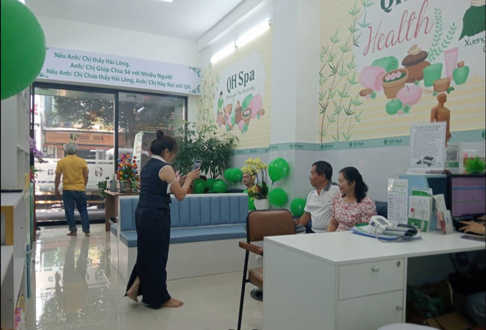 Cho Thuê Nhà Mặt Tiền Nguyễn Hồng Đào Q.tân Bình 80M², 3Tầng - Khu Dịch Vụ Sầm Uất