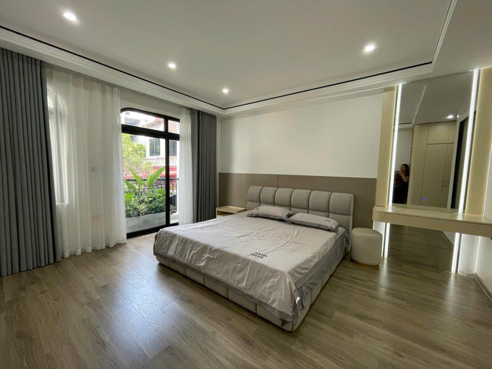 Bán Nhà Nguyễn Văn Linh 45M 6 Tầng Thang Máy Mt4.2m Gara Ô Tô Nhỉnh 12 Tỷ