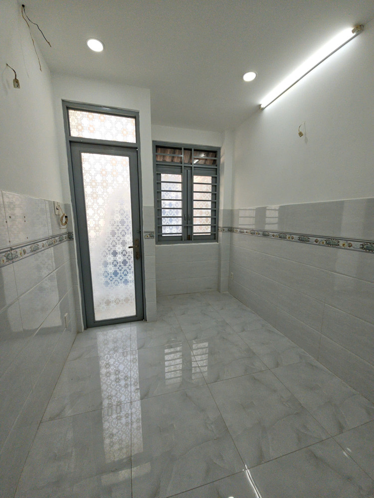 Bán Nhà Sát Mặt Tiền Trung Tâm Q4 Cạnh Q1 Nhà Mới Đúc 3 Tấm Có 3 Đ