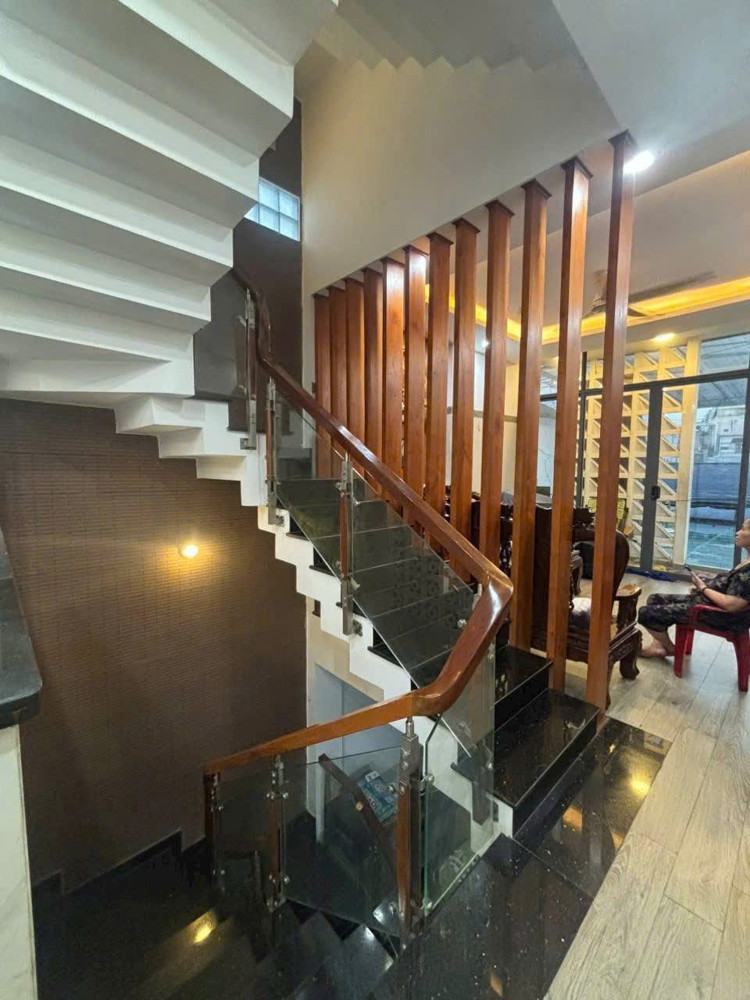 Nhà 5 Tấm (4X20) Mặt Tiền Nguyễn Văn Quá Giảm Ngay 1.3 Tỷ Giá Chỉ 11.2 Tỷ