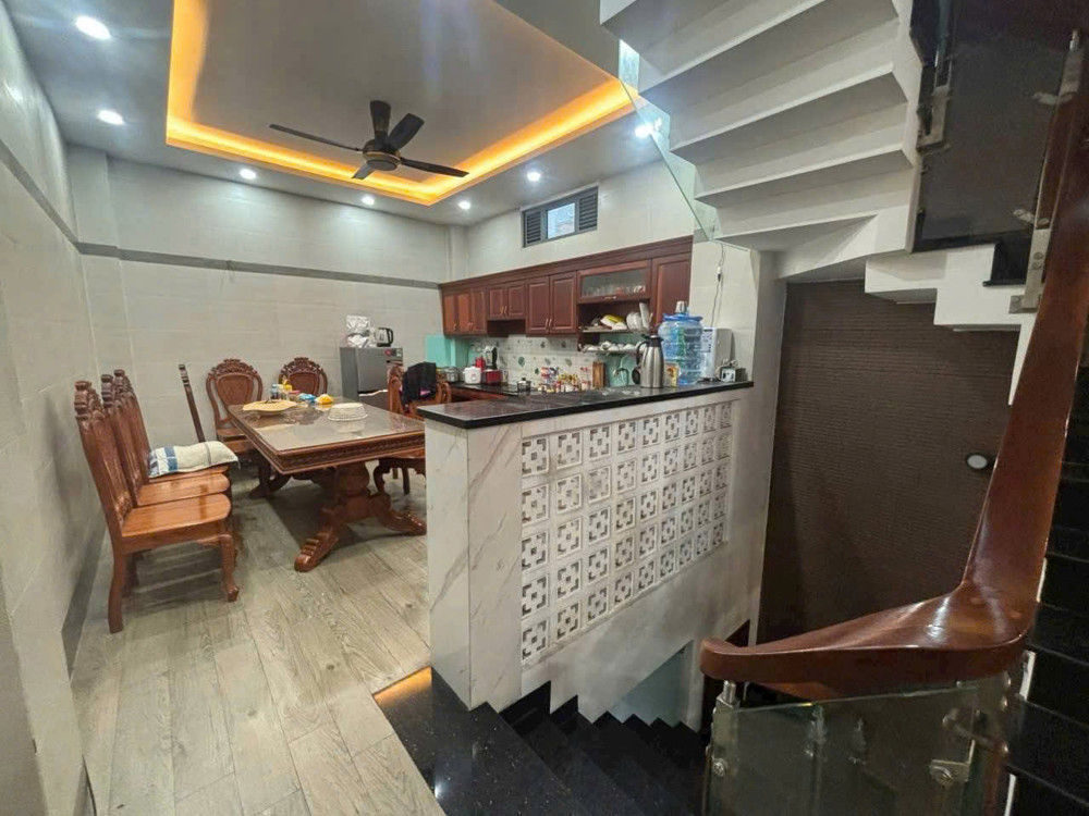 Nhà 5 Tấm (4X20) Mặt Tiền Nguyễn Văn Quá Giảm Ngay 1.3 Tỷ Giá Chỉ 11.2 Tỷ