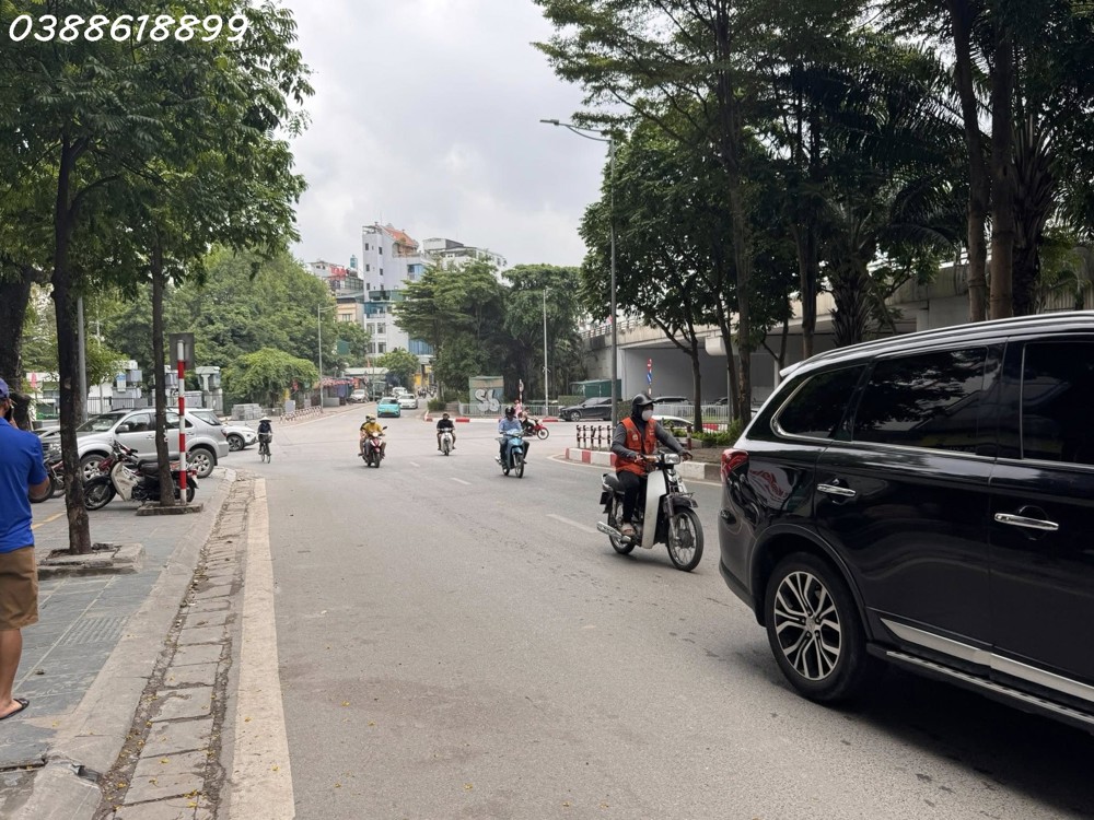 Bán Toà Apartment Mặt Phố Đội Cấn - Linh Lang - 9 Tầng Tm - Dt 180Tr/th - 61 Tỷ