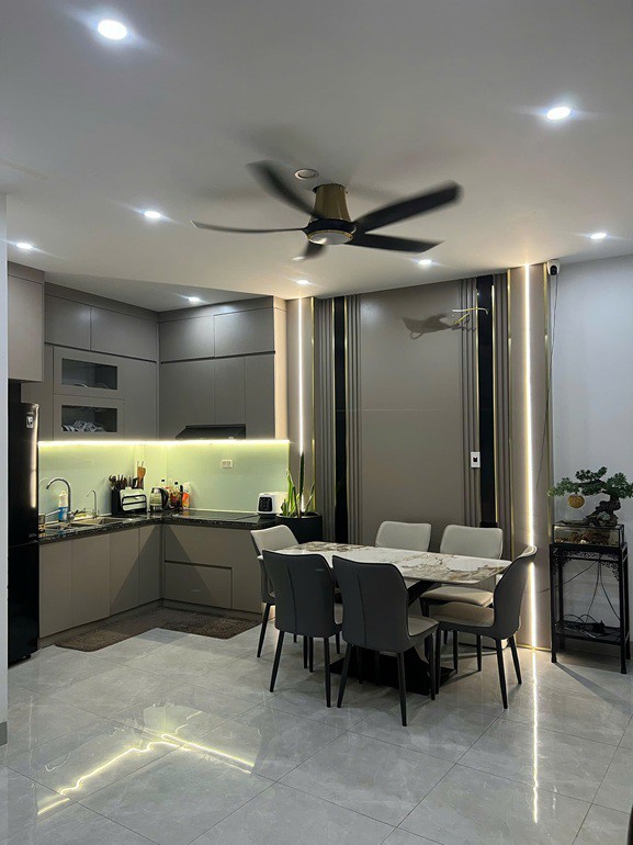 Nhà Đẹp - Giá Tốt - Chính Chủ Cần Căn Góc Vị Trí Đẹp Tại Thạch Bàn, Long Biên, Hà Nội