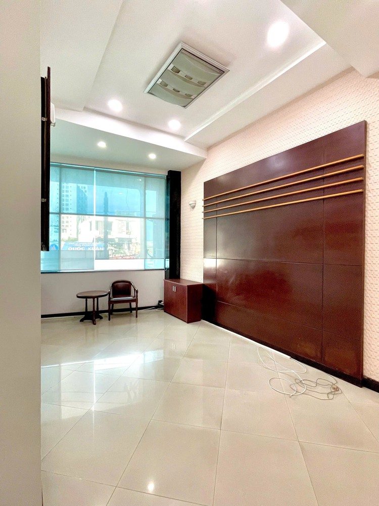 Nhà Mặt Tiền Hà Huy Giáp - Ngang 7M Hiếm Đẹp - 5 Tầng Kiên Cố - Phù Hợp Mở Văn Phòng, Showroom, Chdv