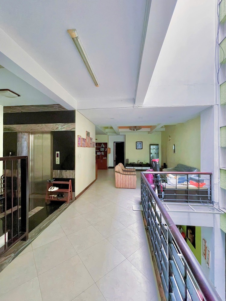 Nhà Mặt Tiền Hà Huy Giáp - Ngang 7M Hiếm Đẹp - 5 Tầng Kiên Cố - Phù Hợp Mở Văn Phòng, Showroom, Chdv