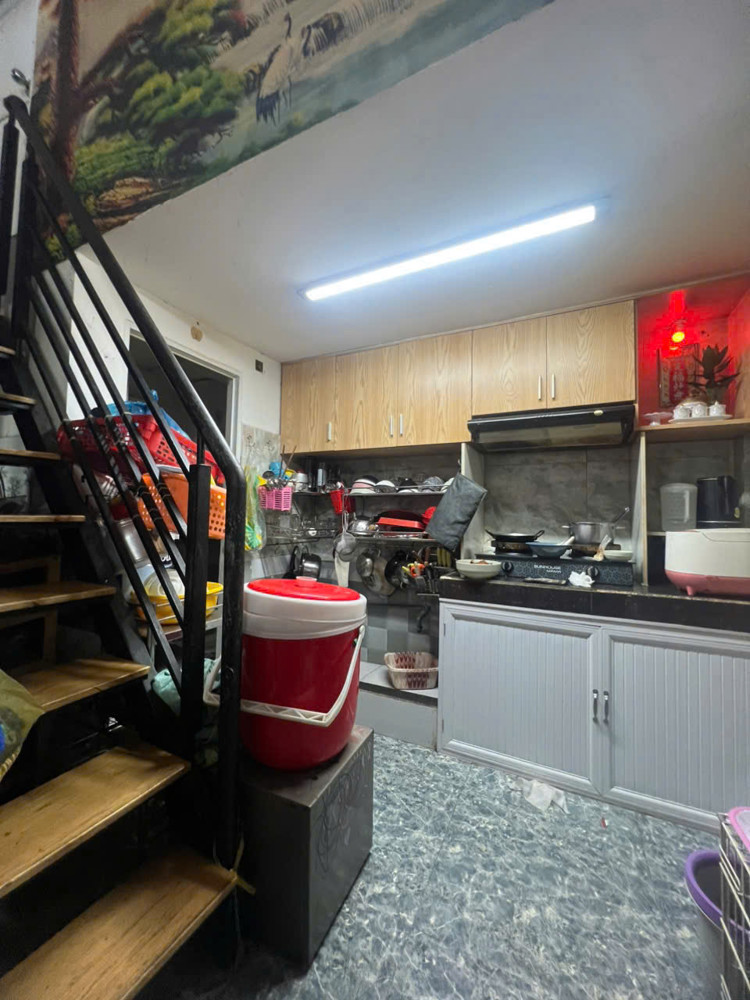 Bán Nhà Q4 Hơn 2 Đ Ngang 3.65 X 6.1 - 3 Tầng