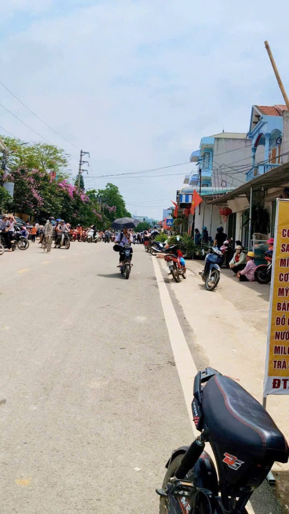 Loanh Quanh 2 Tỷ- Diện Tích 100M2- Full Thổ Cư-Mặt Tiền 6M- Gần Đại Học Quốc Gia Cơ Sở Hòa Lạc