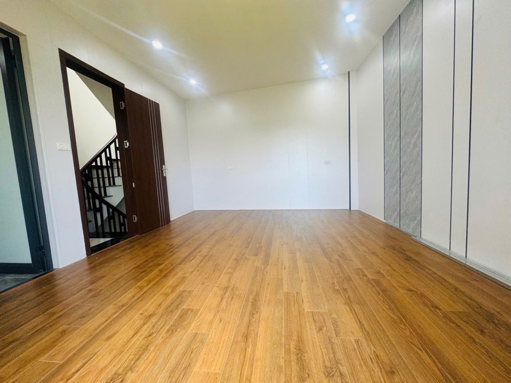 Bán Nhà 5 Tầng Phúc Lợi, Full Nội Thất Nhà Đẹp Hiếm