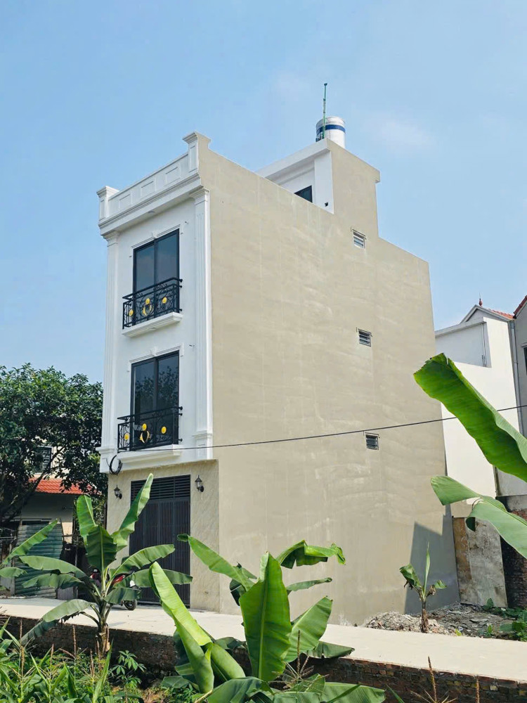 Chủ Cần Bán Căn Nhà 3 Tầng 1 Tum Cách Đường 32 Vài Trăm Mét