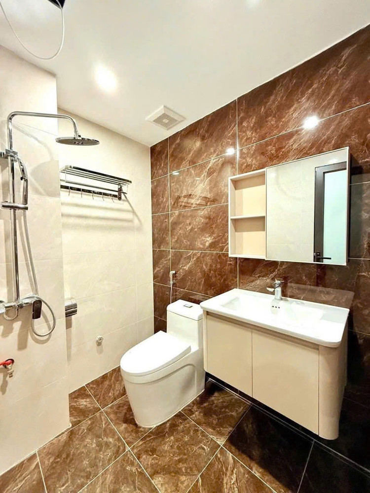 Nhà Mình Cho Thuê Nhà, Trần Nhân Tông, Mai Hắc Đế; 225M2* 1.5T -39 Tr