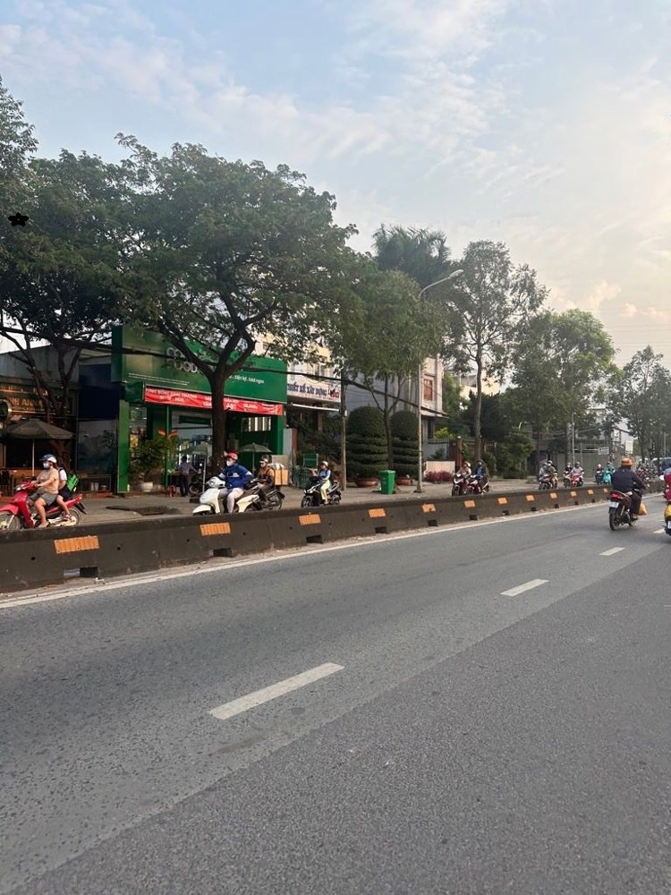 Ax121 [ Vị Trí Vàng ] Mặt Tiền Kênh Tân Hóa Tân Phú – 750M2 (15M X 50M)