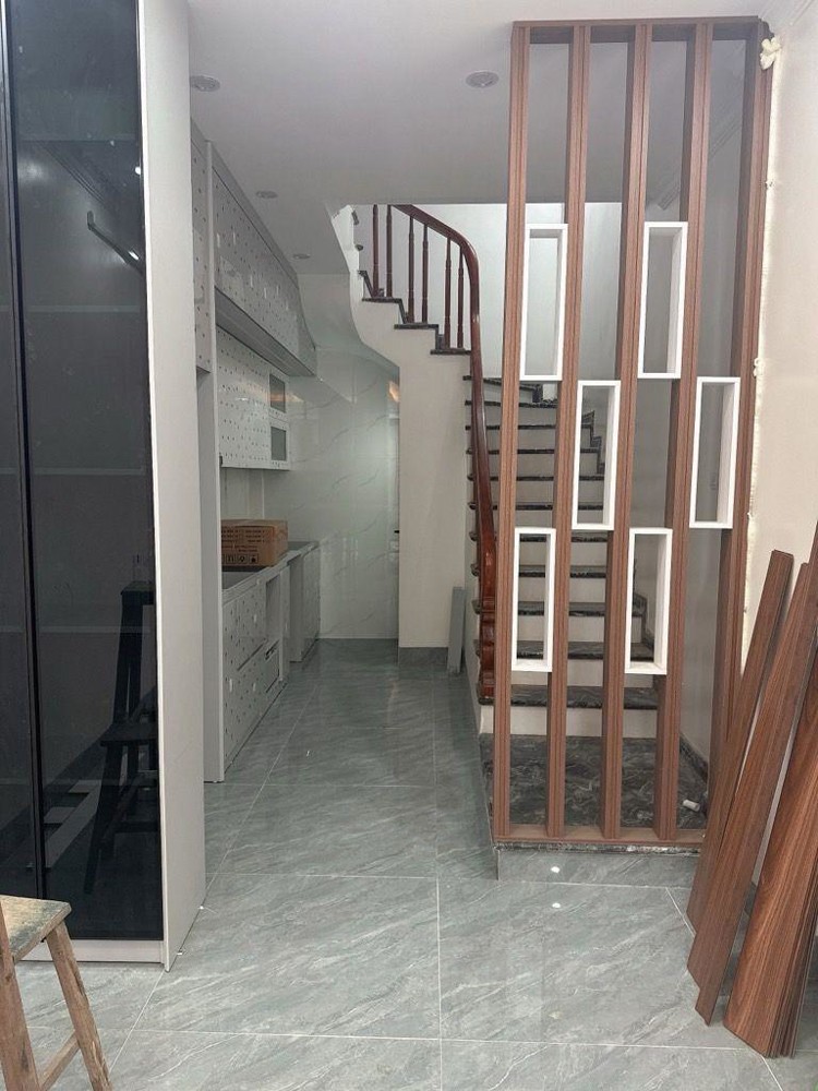 Bán Nhà - Đức Giang - Việt Hưng - Nhà 5 Tầng Dân Xây Mới Tinh - Thiết Kế Hiện Đại - 31M - Nhỉnh 7
