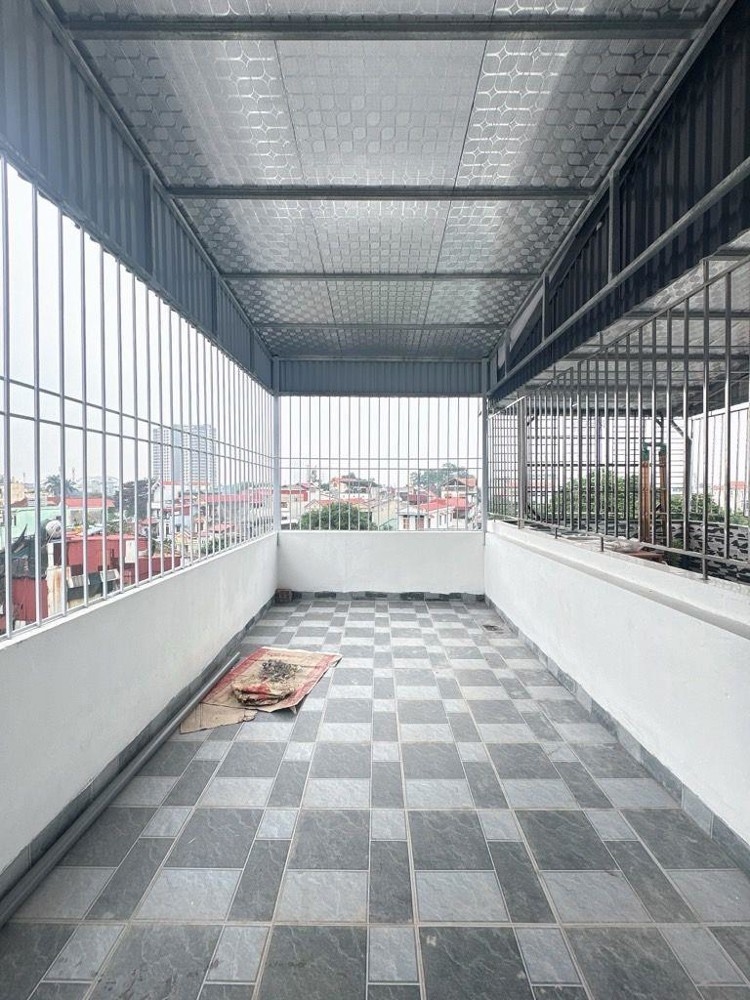 Bán Nhà - Đức Giang - Việt Hưng - Nhà 5 Tầng Dân Xây Mới Tinh - Thiết Kế Hiện Đại - 31M - Nhỉnh 7