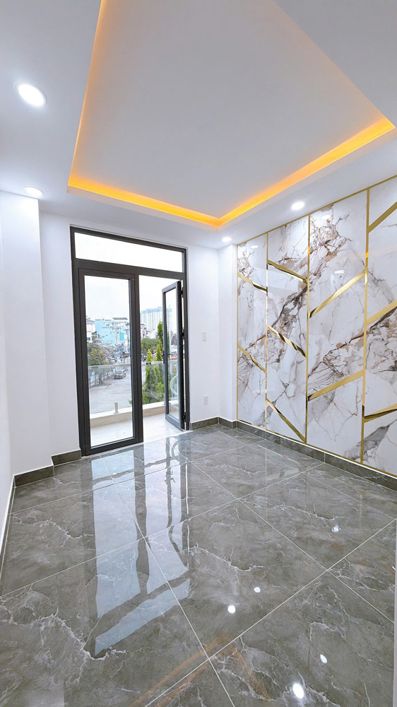 Bán Nhà Hẻm Xe Hơi Đúc 3 Tấm Q4 Có 3Đ