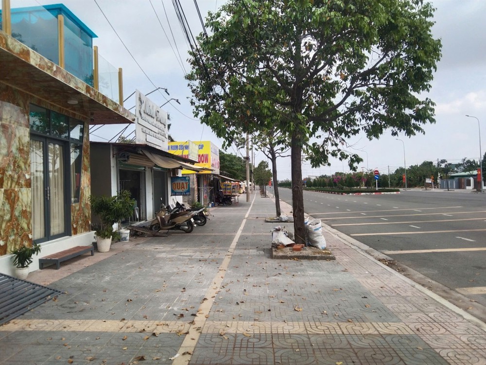 Bán Mặt Bằng 3 Mặt Tiền Cực Thoáng - Kinh Doanh Đỉnh - Đường Văn Tiến Dũng, P. Long Hương, Tp. Hcm
