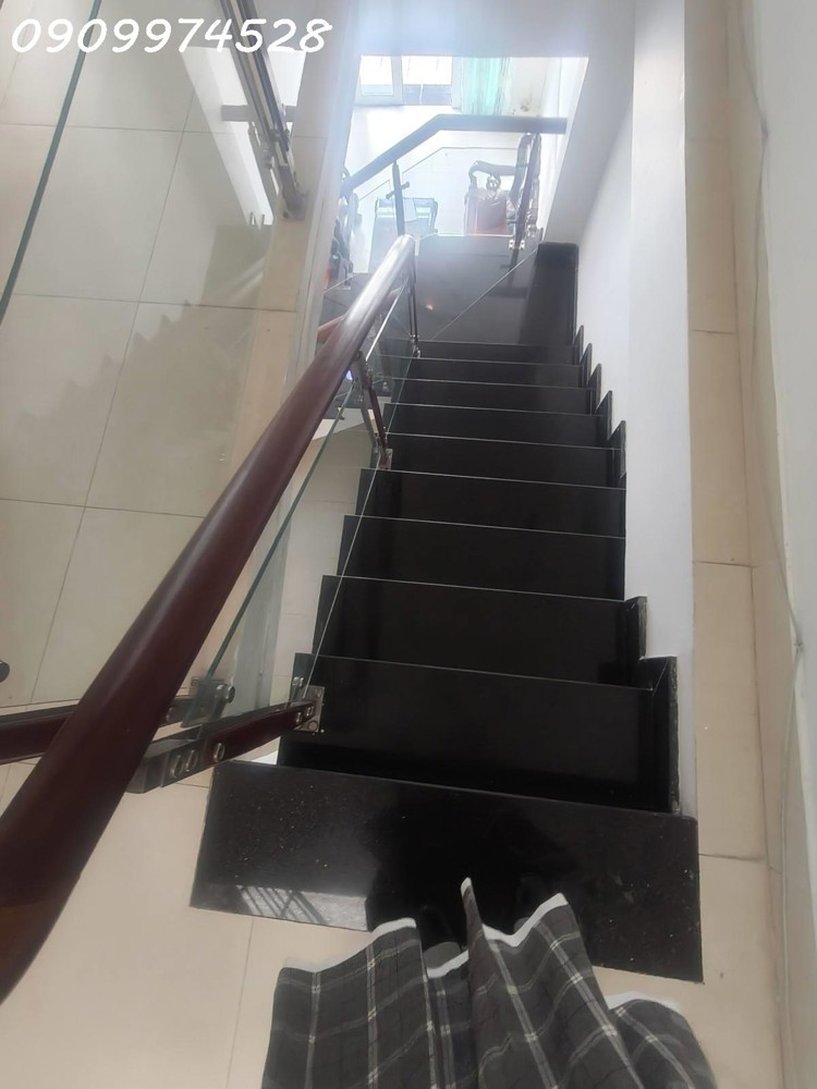 Nhà Phố 3 Tầng Hẻm 6M Sát Chợ Hiệp Bình Thủ Đức Sẵn Nguồn Thu Lớn, 67M2, Ngang 6M, Dài 11M, 8.5 Tỷ