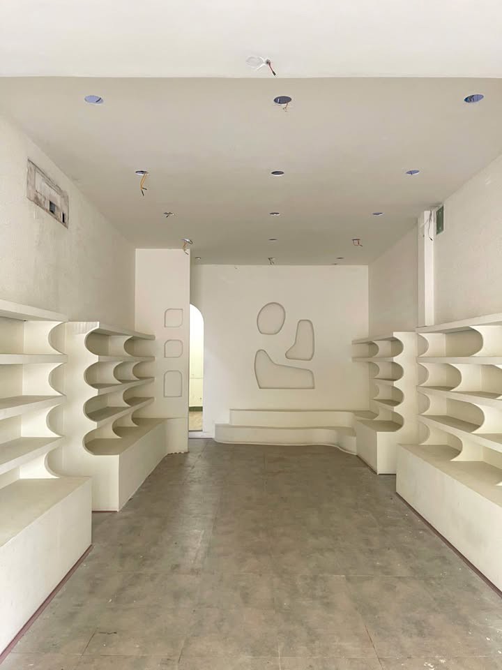 Cho Thuê Nhà Mặt Tiền Âu Cơ Q.tân Phú 98M², 3 Tầng, Cạnh Chung Cư- Ngã Tư