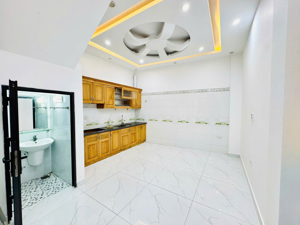 Bán Nhà 3 Tầng Ngô Gia Tự – Căn Cuối Thoáng Sáng – Giá 2,85 Tỷ
