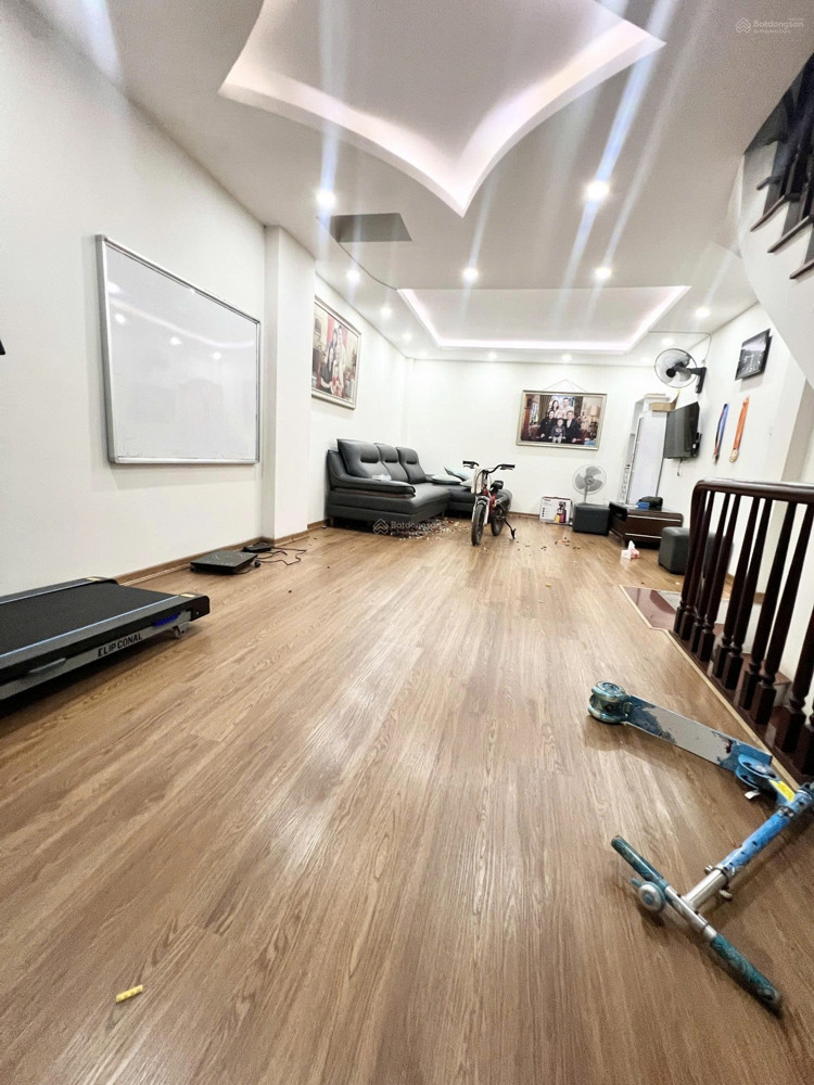 Bán Nhà Bằng B Hoàng Liệt, 40.5M² X 5 Tầng, Ô Tô Vào Nhà, Cách Đường Lớn 30M