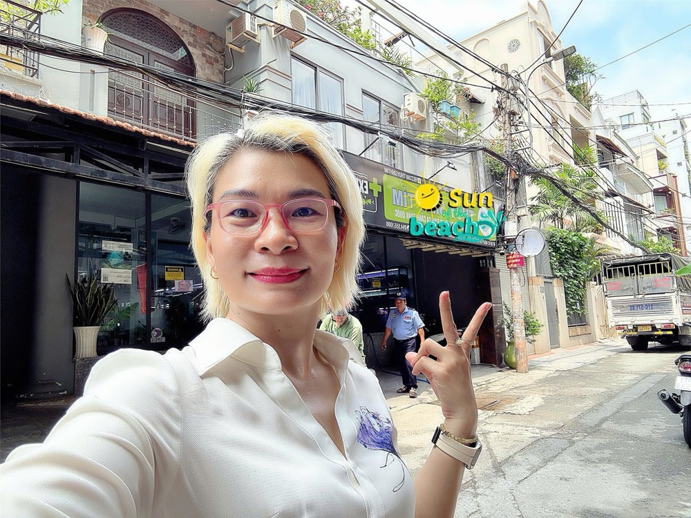 Hiếm Ngang Lớn 12M*16m - Bán Nhà 3 Tầng Xe Hơi Đậu Ngày Đêm Đường Nguyễn Bỉnh Khiêm, Quận 1