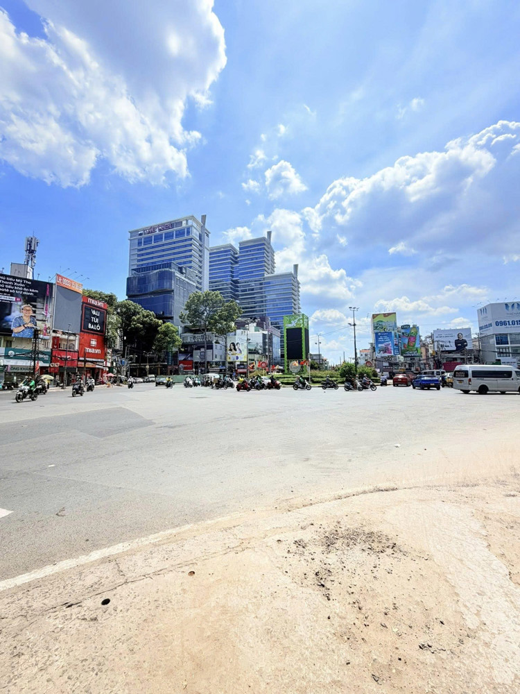 Bán Nhà Mặt Tiền Nguyễn Thượng Hiền - Gần Điện Biên Phủ, 7X27m, Cấp 4 - Tiện Xây, 58,5 Tỷ