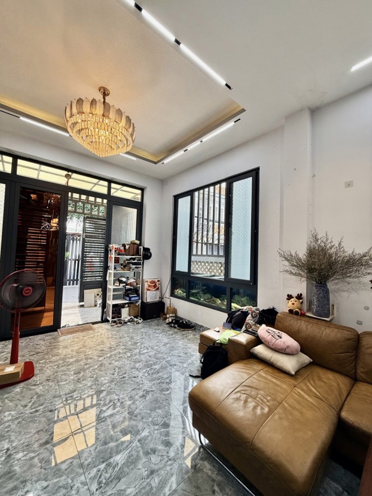 Bán Nhà Đường Số 38, Hiệp Bình Chánh, Thủ Đức, Tp Hcm. Dt 70M2, 3 Tầng, Shr. Giá - 8.2 Tỷ