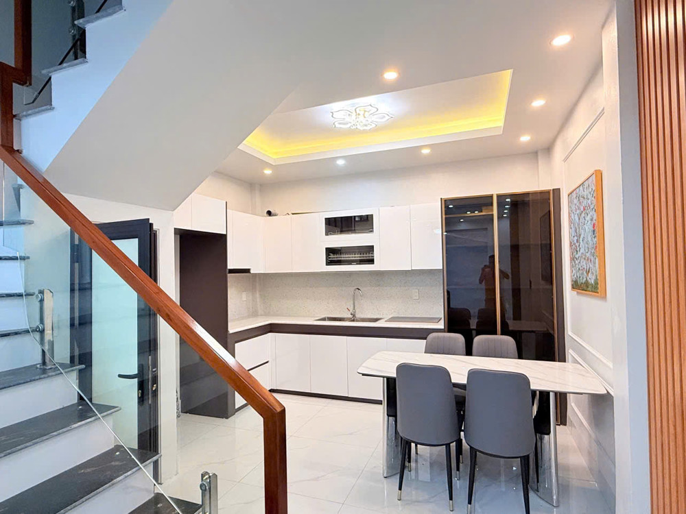 Còn Duy Nhất 1 Căn 3 Tầng Kì Bá Gần Chất Lượng Cao, Đẹp, Thoáng, Cách Mặt Đường Phan Bá Vành 15M