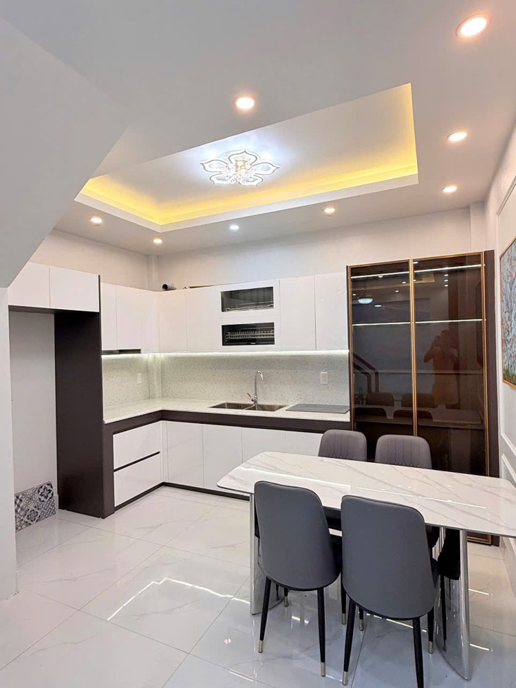 Còn Duy Nhất 1 Căn 3 Tầng Kì Bá Gần Chất Lượng Cao, Đẹp, Thoáng, Cách Mặt Đường Phan Bá Vành 15M