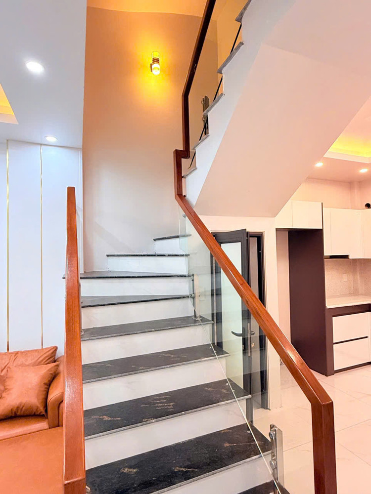 Còn Duy Nhất 1 Căn 3 Tầng Kì Bá Gần Chất Lượng Cao, Đẹp, Thoáng, Cách Mặt Đường Phan Bá Vành 15M