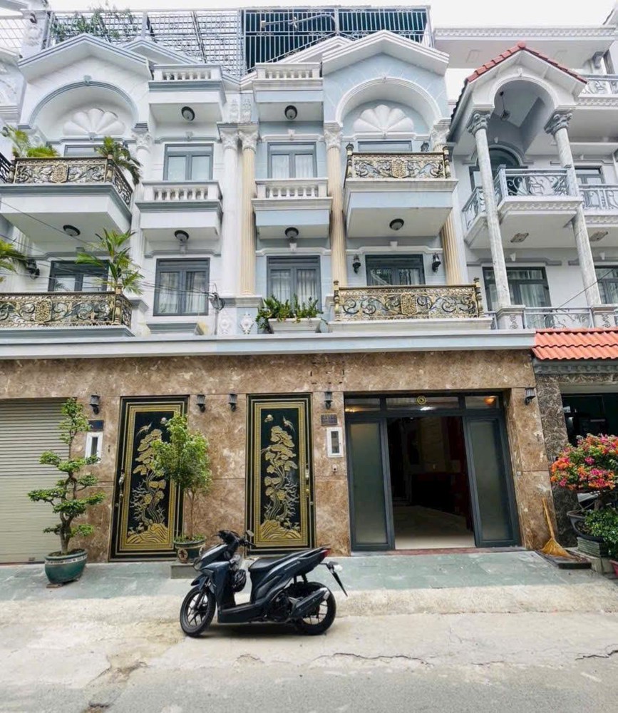 Nhà Hẻm Xe Hơi Đào Tông Nguyên, Ngang 6M, Hơn 8 Tỷ, Cạnh Trường Học