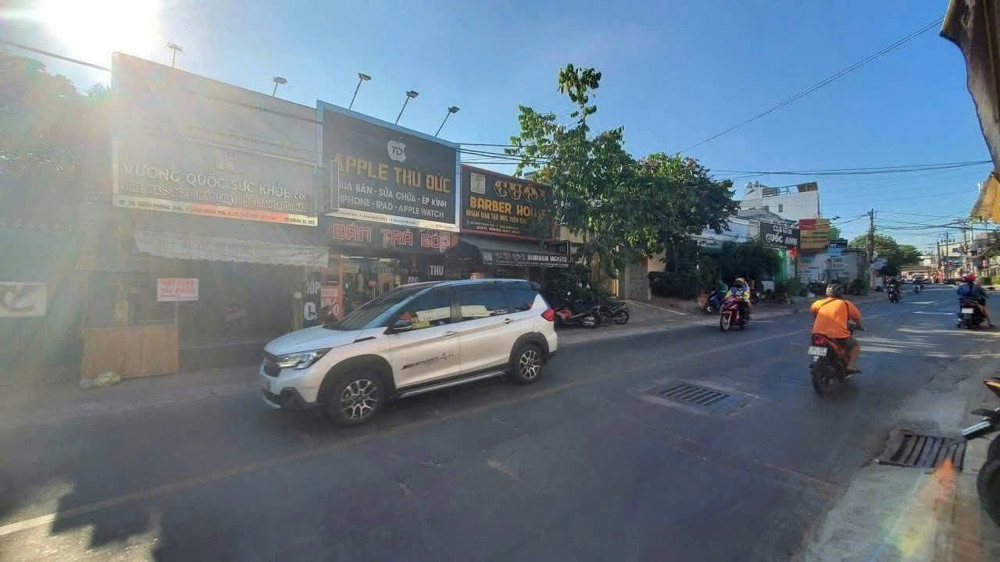Cho Thuê Mb Trống Giá Chỉ : 13,9 Tr ! Mt Đường Lớn Kinh Doanh Gần Ngã Ba Sầm Uất, Tel : 0909508035