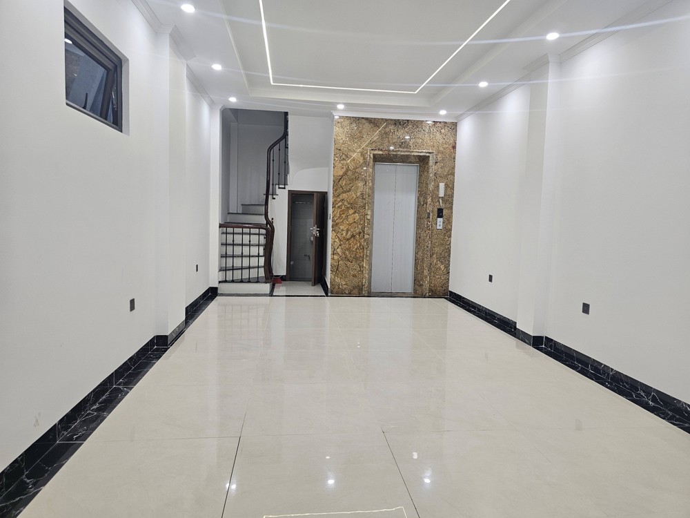 Mới Kính Koong Phố Hoàng Hoa Thám 50M 7T Thang Máy Giá 15,8 Tỷ Gần Mặt Phố Ngõ Thông-Full Nội Thất