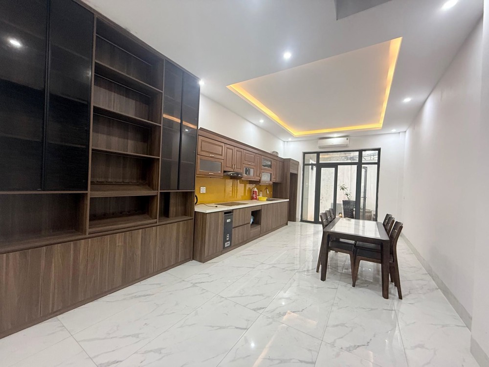 Bán Nhà - Ngô Gia Tự - Nhà 4 Tầng Dân Xây Đẹp Lung Linh - Tặng Full Nội Thất - 79M - Nhỉnh 10 Tỷ