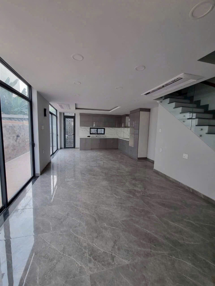 Biệt Thự Hầm, 3 Lầu (7X20) Mt Nguyễn Thị Búp, Q.12 – Kdc Hiệp Thành City