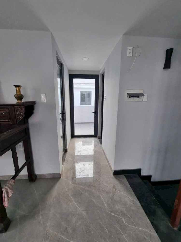 Biệt Thự Hầm, 3 Lầu (7X20) Mt Nguyễn Thị Búp, Q.12 – Kdc Hiệp Thành City