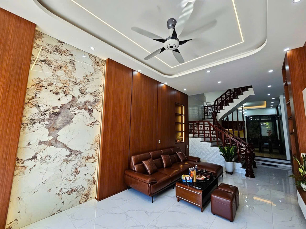 Bán Nhà 4 Tầng, 70M2, Đường Số 10, Kì Bá, Tp. Thái Bình, Giá 7.3 Tỷ. Lh: 0964386960
