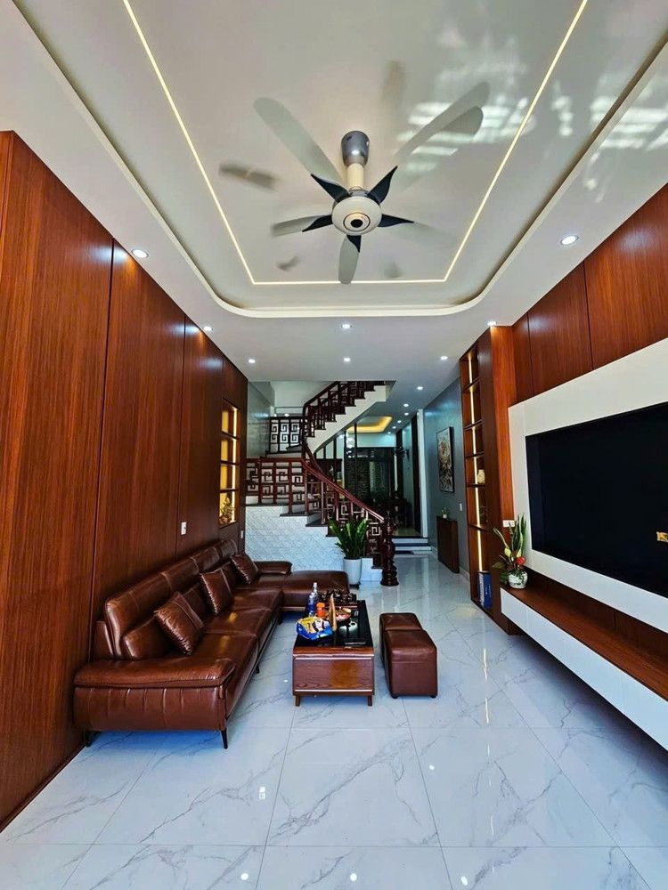 Bán Nhà 4 Tầng, 70M2, Đường Số 10, Kì Bá, Tp. Thái Bình, Giá 7.3 Tỷ. Lh: 0964386960
