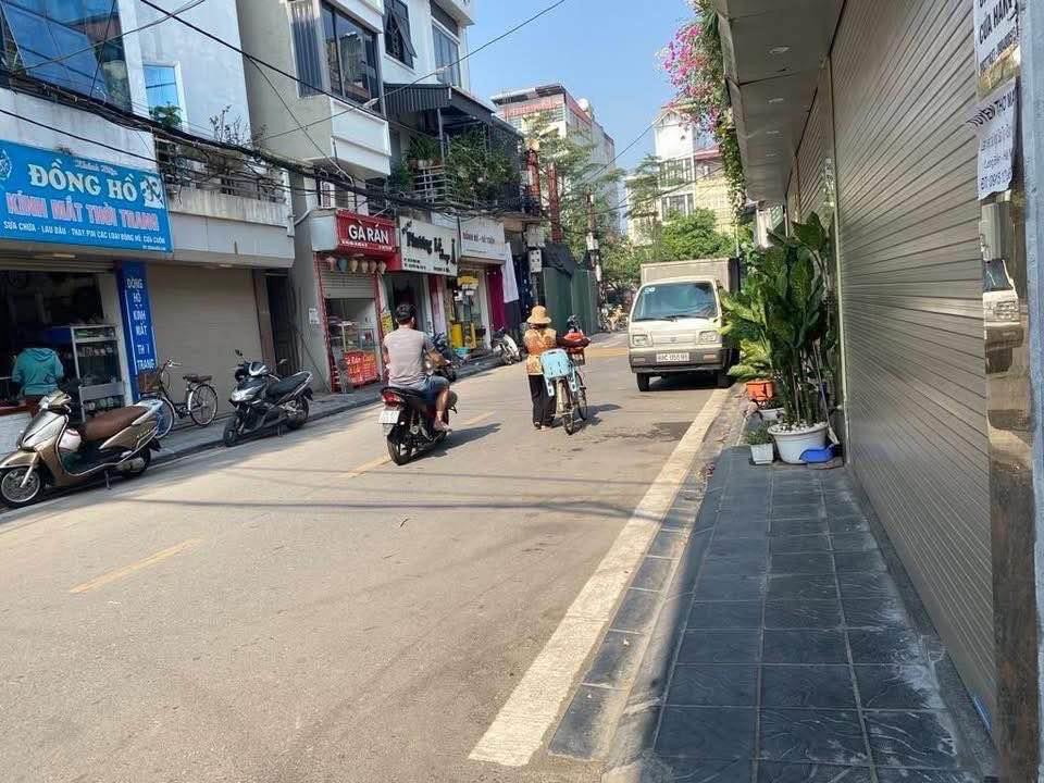 Hàng Hiếm Ngọc Thuỵ - Phân Lô - 7 Tầng Thang Máy - Nhà Mới - 7Tầng 40M2. Hơn 9X.. -Ô Tô Gần-Mô