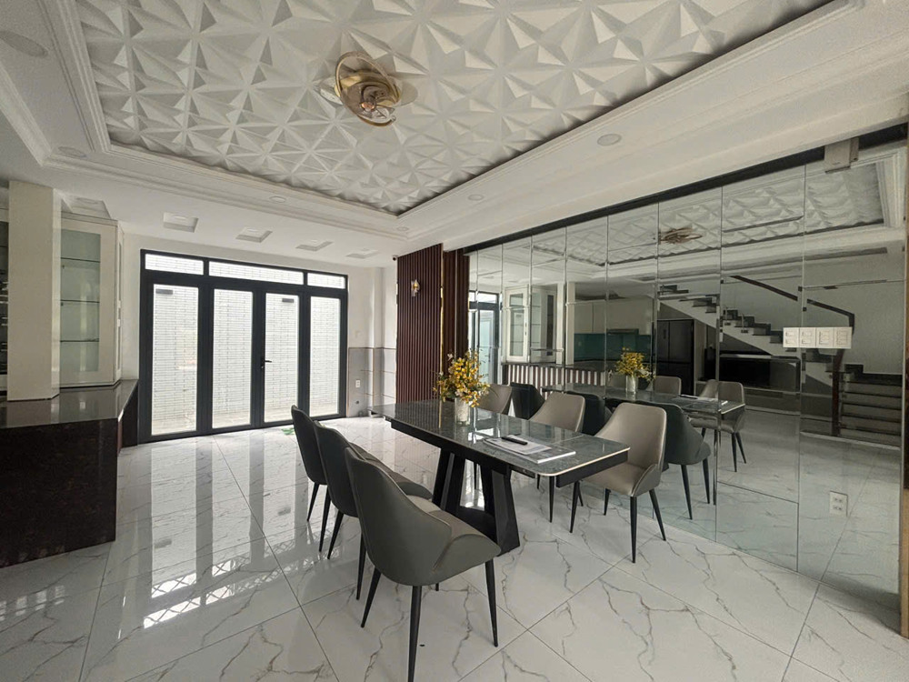 Nhà Mời Mt Nguyễn Văn Tạo Nhà Bè Ngang Khủng (7X14) 5 Tầng - 4Pn - 9,1 Tỷ . Sổ Hồng Riêng Hoàn