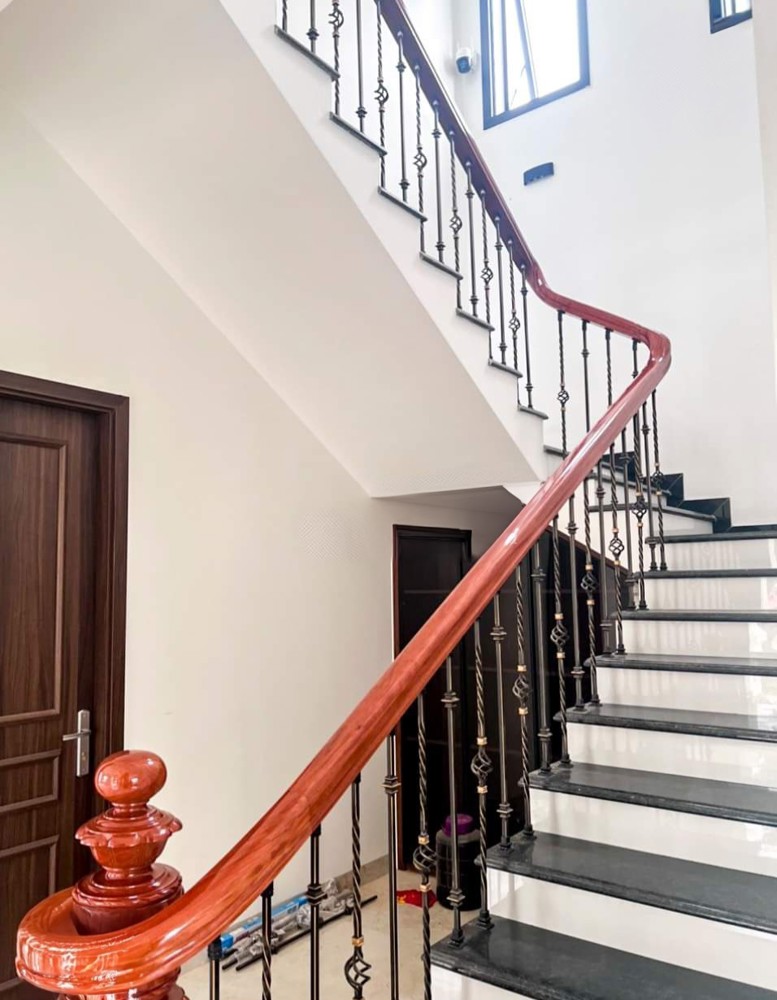 Cho Thuê Nhà, Xã Đàn, Ô Chợ Dừa, Nguyễn Lương Bằng; 311M2* 4T -65 Tr