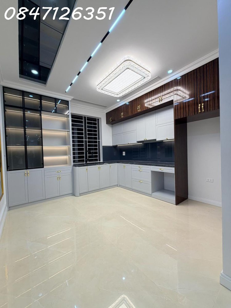 Phân Lô Ô Tô Hoàng Quốc Việt 55M 6T Thang Máy Mới Cứng, Nhỉnh 25 Tỷ