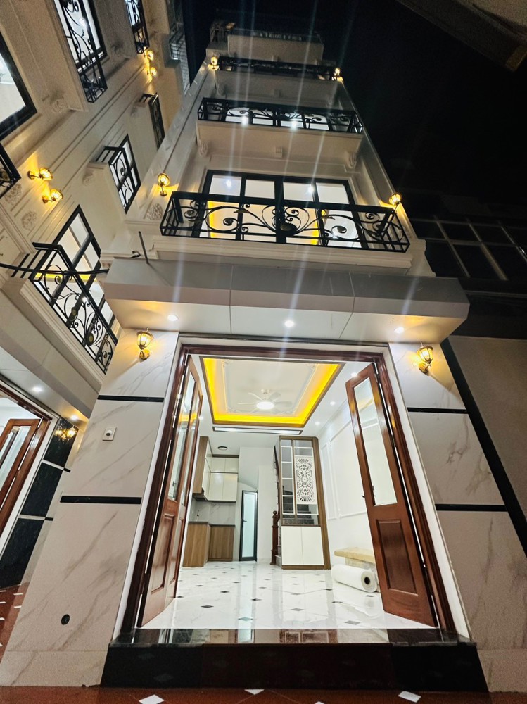 Bán Gấp Nhà Đẹp Lai Xá – 5 Tầng – Tặng Full Nội Thất