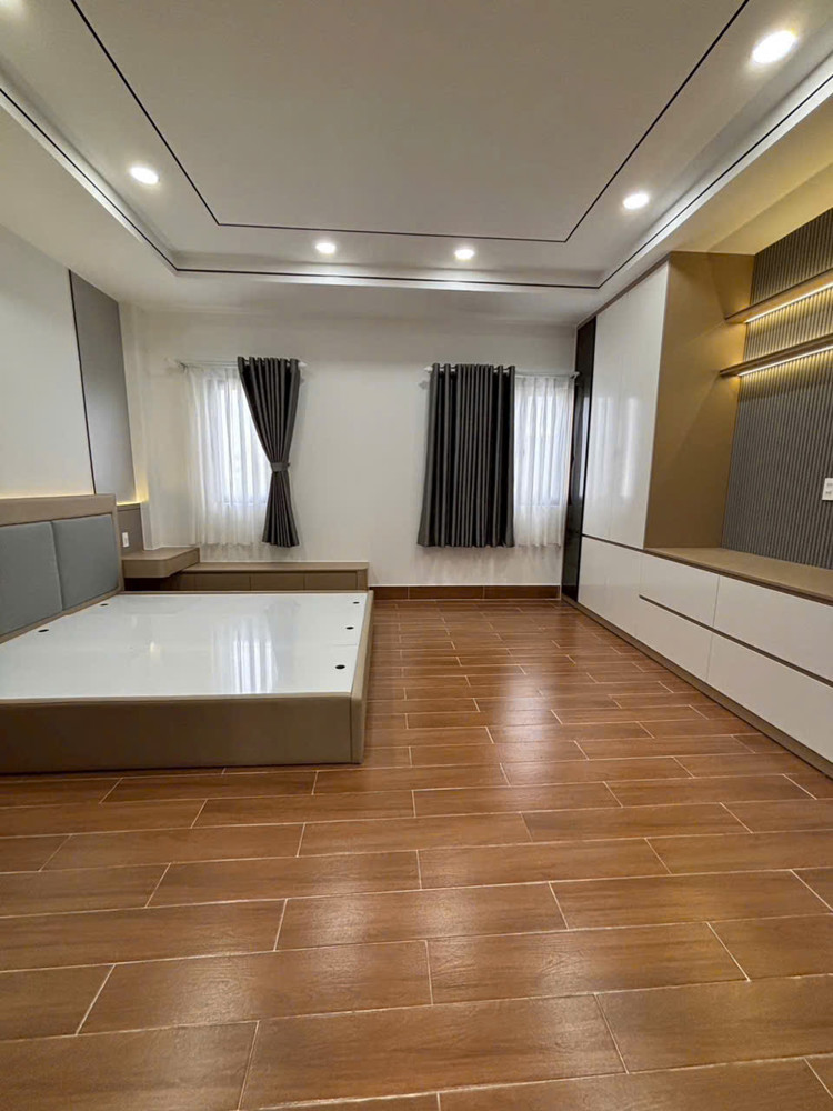 Nhà Mơi Già Tốt Mặt Tiền Nguyễn Văn Tạo Nhà Bè Chỉ 8,5 Tỷ (5X17) 4 Tầng - 4Pn Sổ Hồng Riêng Hoàn