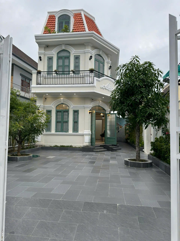 Biệt Thự Mặt Tiền Nguyễn Bình Nhà Bè (7X20) 2 Lầu - Chỉ 10,8 Tỷ - Sổ Hồng Hoàn Công . Đang Cho