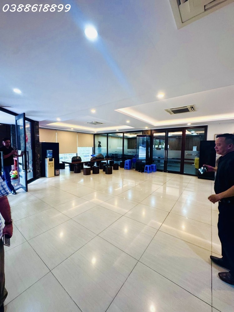 Bán Gấp Siêu Biệt Thự Mỹ Đình 320M2 - Mt 24M - Lô Góc - 6 Tầng Có Hầm Thang Máy - 135 Tỷ