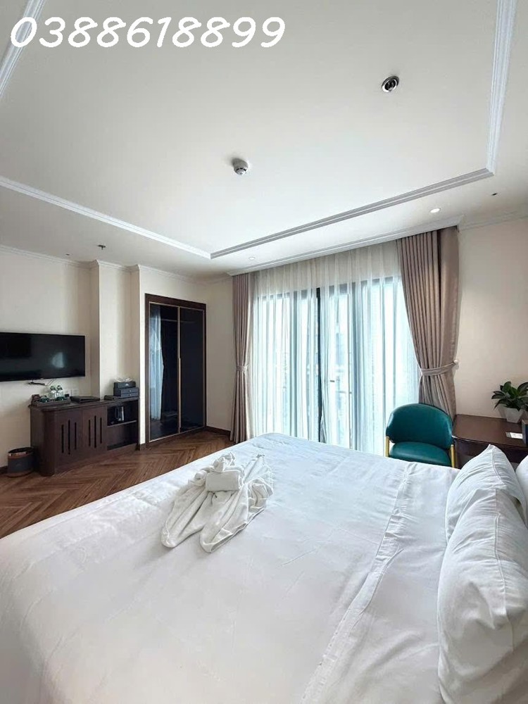 Cực Vip, Tòa Khách Sạn 4 Sao Mặt Phố Trần Thái Tông - Cầu Giấy - 1 Hầm 9 Nổi - Dt 400 Tr/tháng